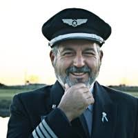 100+ perfiles de «Fernando Daniel»