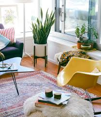Architectural digest caught up with horticulturist dennis schrader from landcraft environments in mattituck, new this live video has ended. How To Decorate With Houseplants Best Houseplant Decor