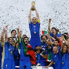 News sulla nazionale, la storia azzurra, tutti i giocatori, gli allenatori, l'andamento stagione per stagione, le squadre incontrate, gli arbitri e tutti gli incontri disputati dal 1910 ad oggi. La Nazionale Di Calcio Italiana Compie 110 Anni Il 15 Maggio Del 1910 La Prima Partita Ufficiale Degli Azzurri