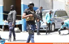 En este tercer segmento de #panoramasemanal por #colorvisión analizan los componentes tras los cuales ocurre el magnicidio en haití, el crecimiento exponenci. Policia De Haiti Detuvo A Par De Mercenarios Por El Magnicidio De Moise