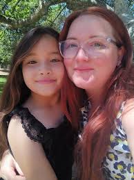 How to add definition between chin and neck in photo?