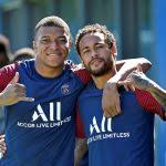 Me segue nas redes sociais instagram: Paris Saint Germain Made Its Debut With The New Nike 2020 2021 Training Kit