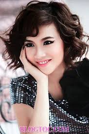 Những kiểu tóc xoăn ngắn vô cùng dễ thương cho các bạn gái chọn để làm đẹp  vào mùa thu