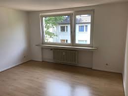 Neu top sanierte 2 zimmer wohnung mit 2 balkonen, einzug sofort möglich! 1 Zimmer Wohnung Zu Vermieten Barthel Bruyn Strasse 31 45147 Essen Holsterhausen Mapio Net