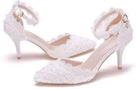 Du bist auf einer hochzeit eingeladen oder das büro schmeißt einen schicken event? Damen High Heels Sandalen Weiss Spitze Perlen Hochzeit Schuhe Spitze Spitze Zehen Brautschuhe Amazon De Schuhe Handtaschen
