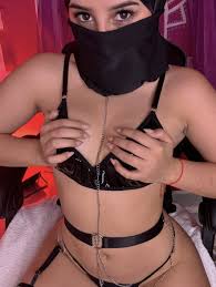 Naughty Arabs webcam show – thrilling live performance