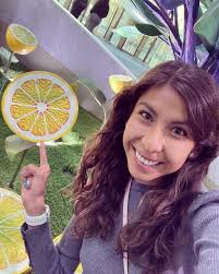 TBT en Citrovia! New York. “When life gives you lemons, make  Lemonade!”🍋🤩😬 Aunque también podría ser, Si la vida te da limones, corre  jajajaja 😂😂🏃🏽‍♀️🎀