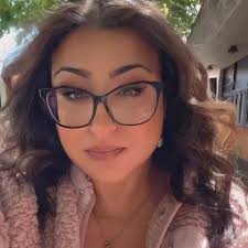 Danielle Grey (@indulgewith_mrs.grey) • Instagram photos and videos