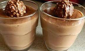 Creme Aux Ferrero Rochers Au Thermomix Recette Ferrero Rocher Dessert Apero Dinatoire Verrine Dessert Facile
