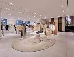 Check spelling or type a new query. Zara Eroffnet Berliner Flagship Vergrossert Wieder