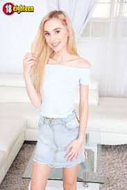 Stretched Out By Old Cock - Chanel Shortcake and Steve Holmes (82 Photos) -  18eighteen