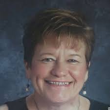 Roxie Calhoun's Instagram, Twitter & Facebook