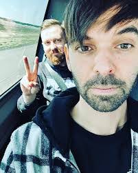 Lee Jarrett's Instagram, Twitter & Facebook