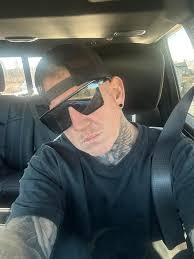 jumping into relationships in early recovery 田