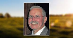 Lynn Bachman's Instagram, Twitter & Facebook