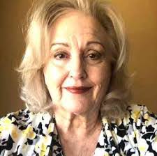 Paula Graham's Instagram, Twitter & Facebook