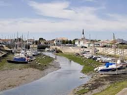 Le Chenal De L Ancien Port De Ars En Re Ars En Re Ile De Re France Ile Francaise