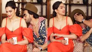 There have been several times when these two couldn't take their eyes off each other; Deepika Padukone Ranveer Singh Caught Kissing In A Candid Moment Picture Goes Viral