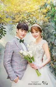U Kiss S Eli And His Wife Make A Stunning Pair In Recent Wedding Photo Shoot Soompi Wedding Photoshoot Wedding Photos Flower Girl Dresses