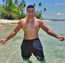 Pita foi o primeiro atleta de tonga a conseguir se classificar para competir nos jogos olímpicos, em 2016. As Angels E A Tonga Olimpica Lilian Pacce