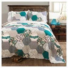 Most of our quilt sets are reversible to allow you to change the look of your bedroom instantly by simply turning it over. Briley Quilt Turquoise Quilt Set Lush Decor King Quilt Sets Quilt Sets Bedding Turquoise Quilt