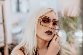 Illustrious platinum hair is all the rage, but this cool shade is a very difficult one to achieve. Going Blonde Without The Salon How To Do It Rightbroke And Chic
