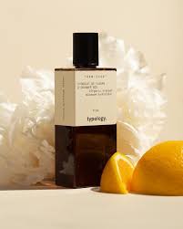 Typology Com On Instagram Eclat L Hydrolat De Fleurs D Oranger Bio Est Connu Pour Ses Vertus Regene In 2020 Candle Packaging Beauty Products Photography Perfume