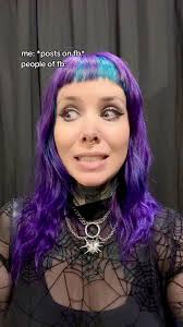 Do the people of Facebook love me or hate me? I do not know 😂🖤💀