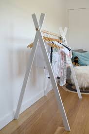 Entdecken sie die neue wood wood kollektion bei stylebop. 23 Chic And Practical Diy Clothes Racks That Put Your Wardrobe On Display