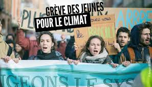 « la grève générale pour le climat » est partie du parvis de la gare vers 14 h 30. Appel Des Jeunes A La Greve Pour Le Climat Alternatiba