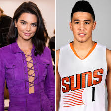 Kendall jenner and devin booker confirmed their relationship is going strong on sunday, february 14. Kendall Jenner Goes Public With Devin Booker For Valentine S Day