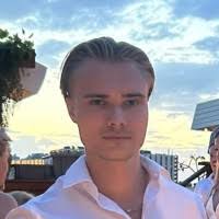 70+ "Thomas Monks" profiles