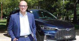 A partir de ayer, el periodista jorge martínez asumió la dirección de teletica deportes. Byd Tang 100 Electrico Conquista Europa