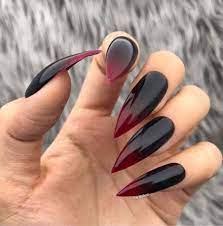Crea un diseño dramático pero femenino que es menos femenino que las. 27 Decoradas Unas Acrilicas Negras Con Rojo Modelos De Unas