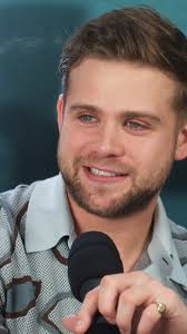 GOLD with Jonesy and Amanda