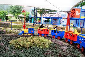Opening hours are 10 am to 6 pm every day of the year. File Legoland Malaysia Resort 23493951745 Jpg Wikipedia