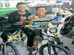 Perempuan paling cantik di negeriku indonesia copyright: 2 Budak Ini Tak Pernah Siap Kerja Sekolah Hanya Tahu Berlumba Dan Ubah Suai Basikal Sehinggalah Inilah Kisahku Gps Bestari