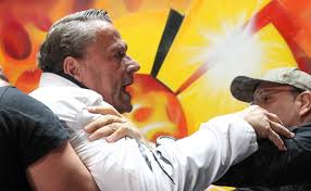 En febrero, alfredo adame dijo a el universal que se había puesto en contacto con el doctor y le había explicado que algunas fotos que aparecían en el video en que denunciaban eran de un médico de. Alfredo Adame Si Se Pospone La Pelea Sera Por Culpa De Carlos Trejo