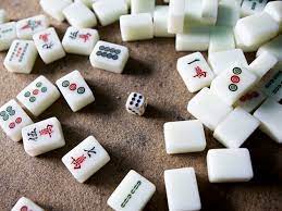 The player says pung, and then reveals the two matching tiles that match the discard. How To Play Mahjong With The Basic Rules