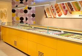 L Eclair De Genie Des Eclairs Qui Changent Des Traditionnels Eclairs Au Chocolat Et Au Cafe Il Y En A Pour Tous Les Gouts Fruites Boutique Eclairs Recipies