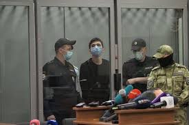 Всего в результате атаки пострадали 23 человека, 20 из них — несовершеннолетние. Lechitsya Mozhno I Vsyu Zhizn Yurist Ob Ekspertize Kotoraya Priznala Ustroivshego Strelbu V Shkole Kazani Ilnaza Galyavieva Nevmenyaemym
