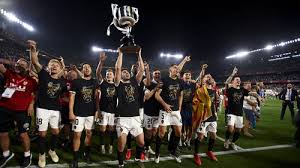 He won la liga twice. Valencia Edge Past Barca To Land Copa Del Rey