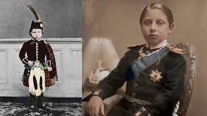 Mar 13, 2021 · king george v of the united kingdom was the monarch of the winning side and was also the only monarch of the three to remain in power following the end of the war. Bbc Two Royal Cousins At War The Monarchs And Their Families George V Nicholas Ii As Children And Adults
