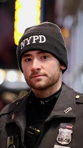 Er Macht Ein Foto Von Der Polizistin