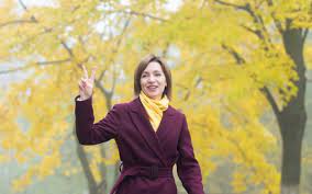 Cine este maia sandu, prima femeie presedinte din republica moldova. Maia Sandu CriticatÄƒ Pentru CÄƒ Nu Este CÄƒsÄƒtoritÄƒ Si Nu Are Copii ViaÅ£a Mai PuÅ£in StiutÄƒ A Noului Presedinte Al Republicii Moldova