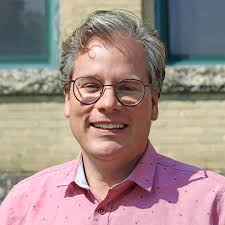 How to Define, Refine and Distribute Your Story