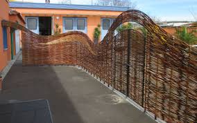 Sichtschutz Um Einen Hof Weidenzaun Weiden Sichtschutz