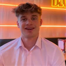 Yesterday I graduated from the University of Bristol with a 2:1 in BA  Politics and German, an achievement I am very proud of. My time in Bristol  has been enriching and rewarding,