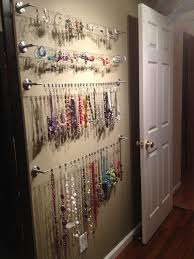 Using Ikea Hardware Utilize Narrow Wall Space Areas Jewelry Storage Display Pared Para Organizar La Joyeria Organizador De Joyas Deposito De Joyas