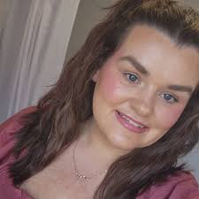 Does anyone local have any space for lashes tomorrow? X